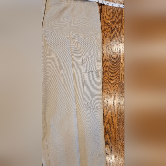 Eileen Fisher Women’s Cargo Pants Beige Wide Leg Size M - Picture 6 of 7